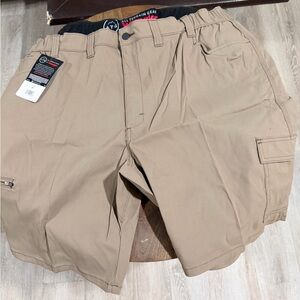 Wrangler Tan Cargo Shorts, Brand New!!